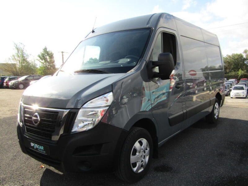 Gris Utilisé 2023 Nissan Interstar Acenta Van | 27 490 € - Image 1/3