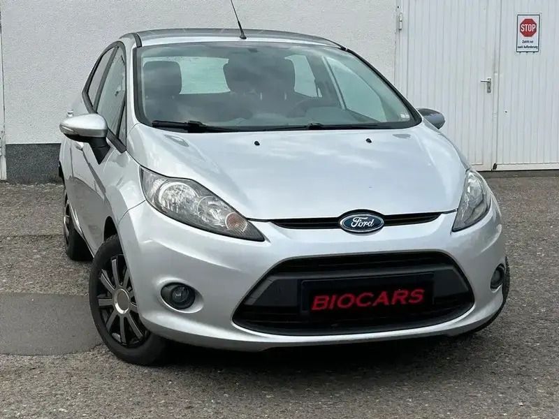 Gris Utilisé 2010 Ford Fiesta Trend Citadine | 7 450 € (Prix cher) - Image 1/4