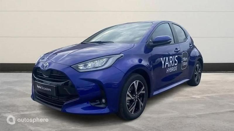 Utilisé 2025 Toyota Yaris Hybrid Design Berline | 24 299 € (Prix juste) - Image 1/4