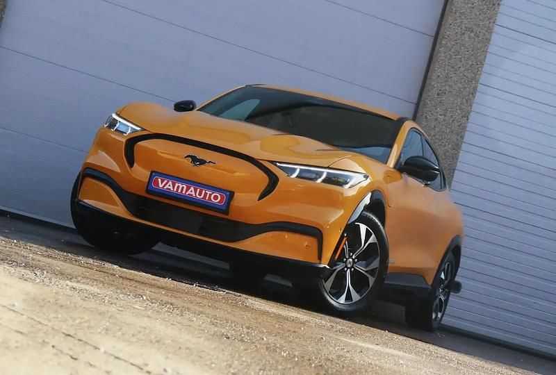 Orange Utilisé 2023 Ford Mustang Mach-E Premium SUV | 33 950 € (Prix juste) - Image 1/4