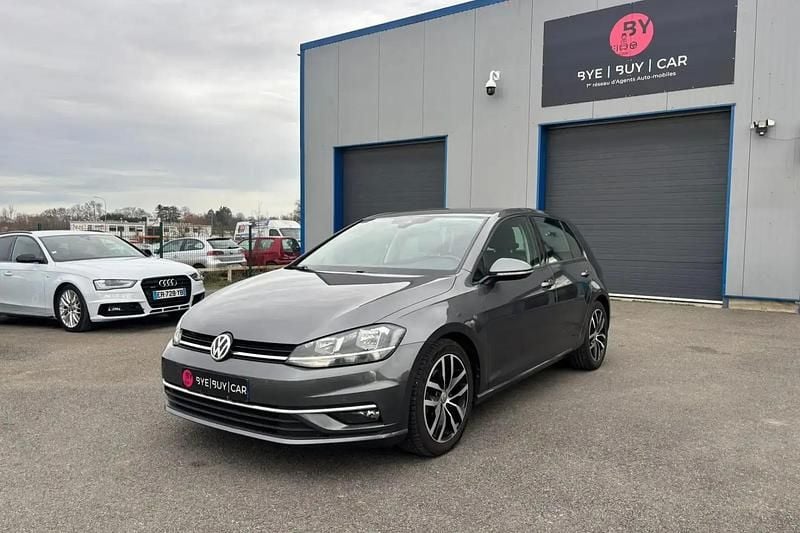 Gris Occasion 2017 VW Golf Berline | 15 990 € (Prix juste) - Image 1/4