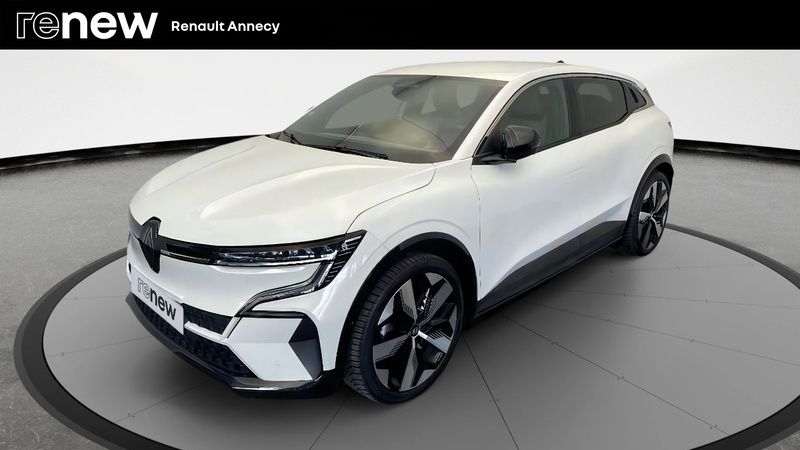 Blanc Utilisé 2023 Renault Mégane Techno Berline | 28 490 € (Prix juste) - Image 1/4