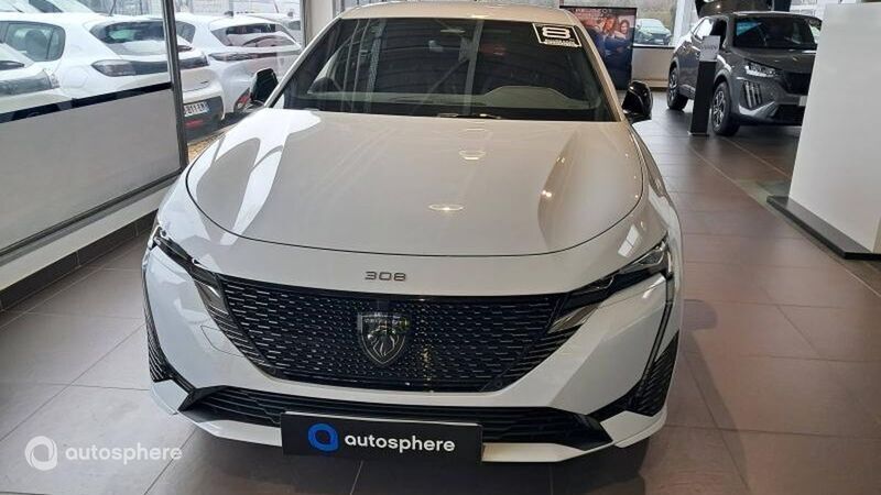 Blanc okénite (m) Utilisé 2025 Peugeot 308 GT Berline | 33 999 € (Prix cher) - Image 1/4