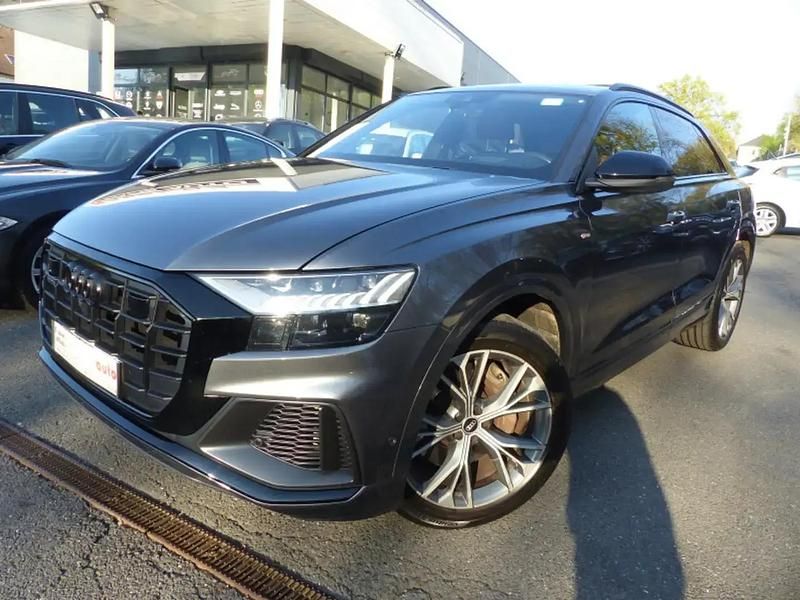 Gris Utilisé 2021 Audi Q8 S-Line SUV | 58 990 € - Image 1/4