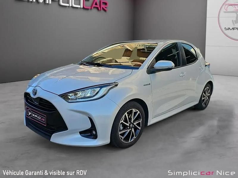 Blanc Occasion 2021 Toyota Yaris Hybrid Design | 18 800 € (Super prix) - Image 1/4
