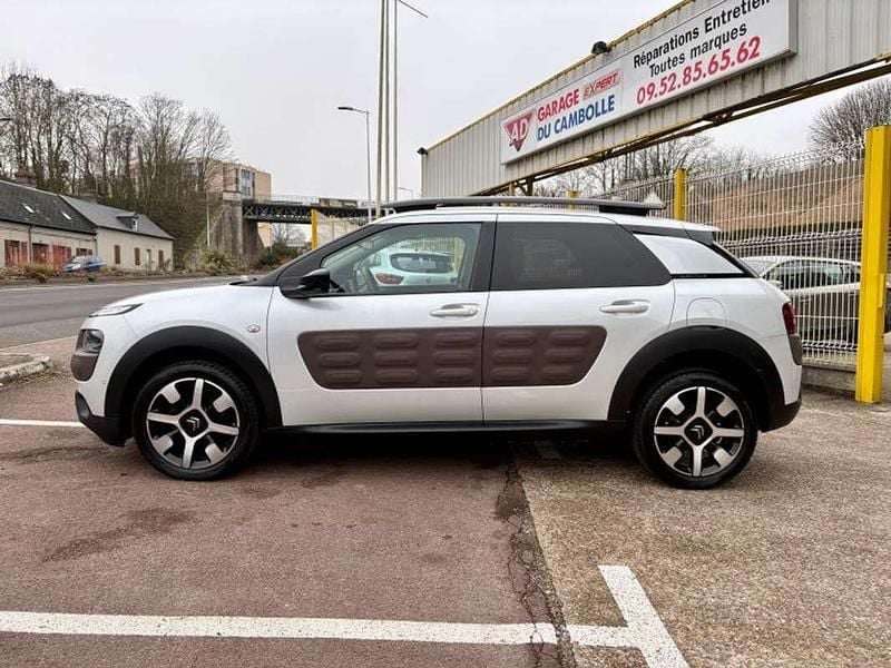Occasion Citroën C4 Cactus Shine 102 ch (75 kW) 2015 Blanc Citadine