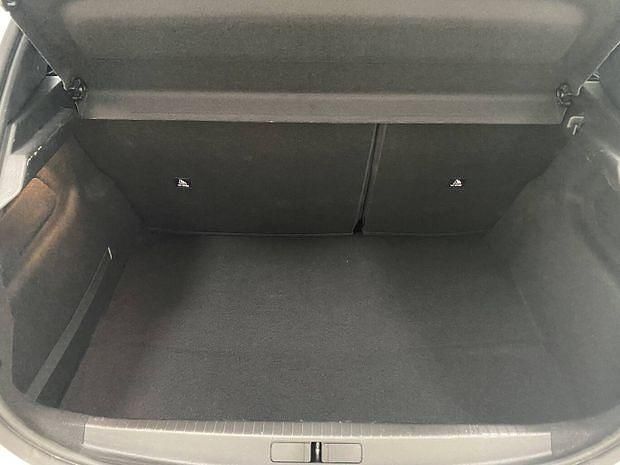 Blanc Utilisé 2023 Peugeot 208 Active Citadine | 13 450 € (Prix juste) - Image 1/4