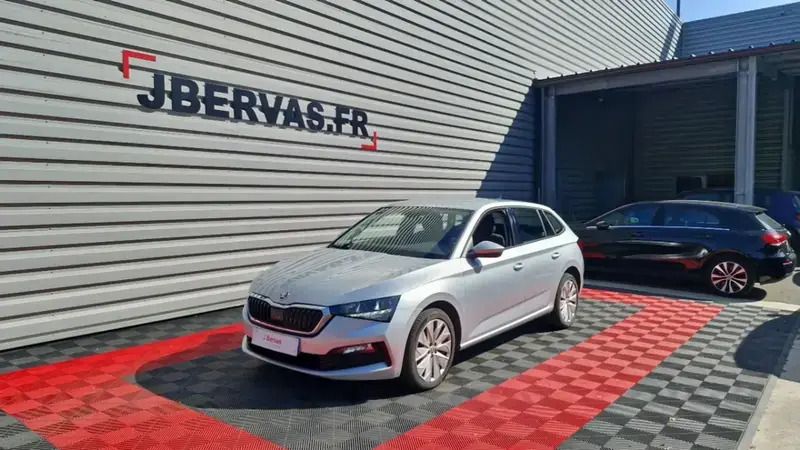 Utilisé 2021 Skoda Scala Business Line Citadine | 16 590 € (Prix juste) - Image 1/4