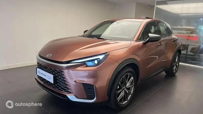 Gris Utilisé 2025 Lexus LBX SUV | 37 790 € (Prix assez cher) - Image 1/4