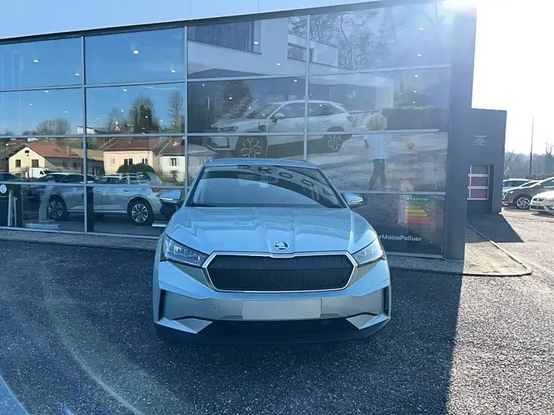 Gris Utilisé 2025 Skoda Enyaq iV SUV | 48 990 € - Image 1/4