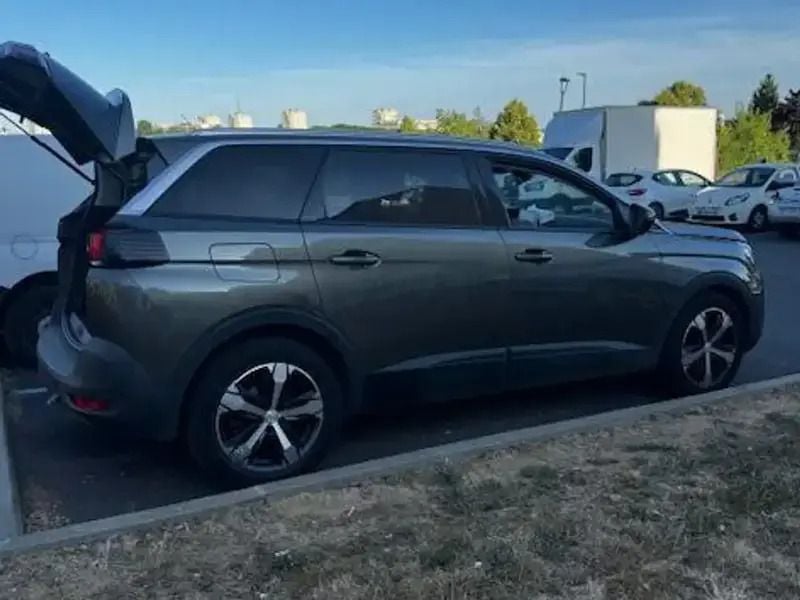 Vert Utilisé 2018 Peugeot 5008 Business-Line Monospace | 10 490 € (Prix juste) - Image 1/4