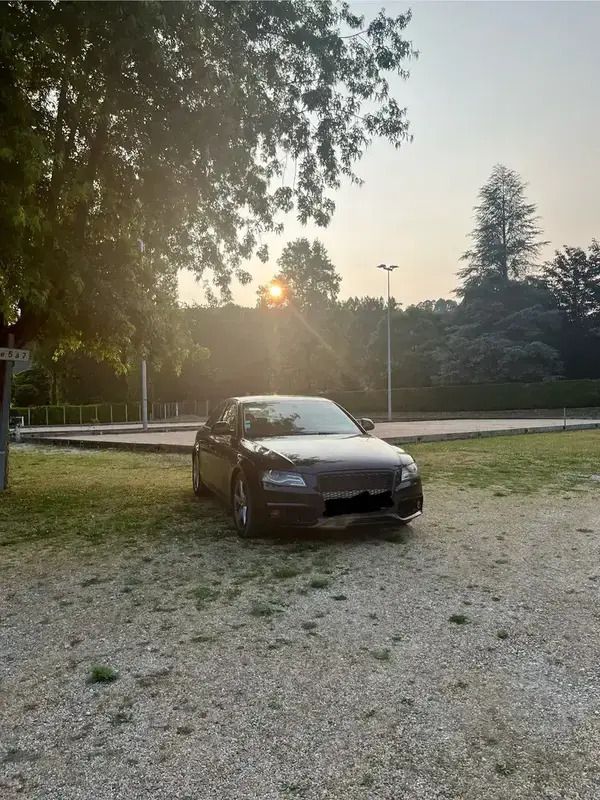 Utilisé 2009 Audi A4 Ambition Berline | 16 500 € - Image 1/4