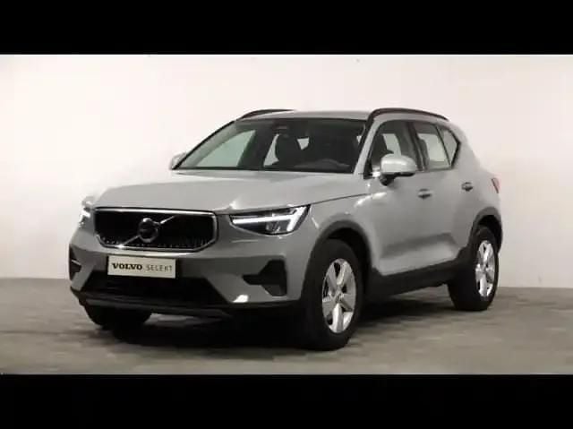 Gris Utilisé 2023 Volvo XC40 SUV | 32 900 € (Prix juste) - Image 1/4