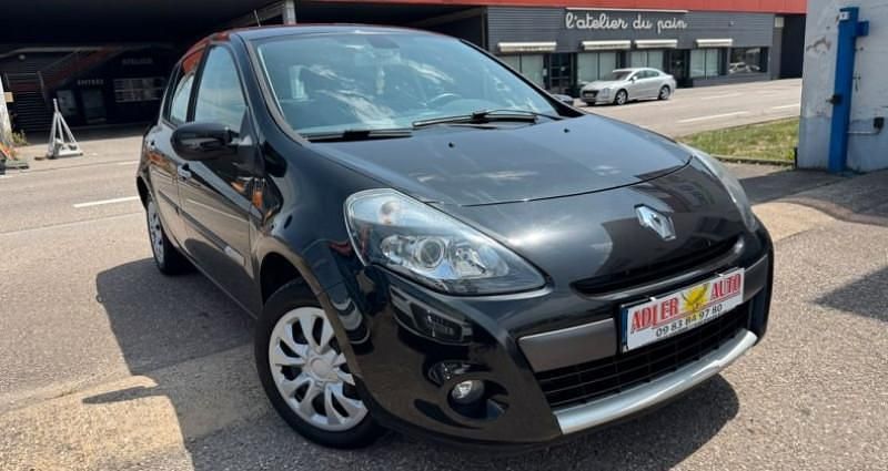 Utilisé 2010 Renault Clio III Dynamique Citadine | 4 490 € (Prix juste) - Image 1/4