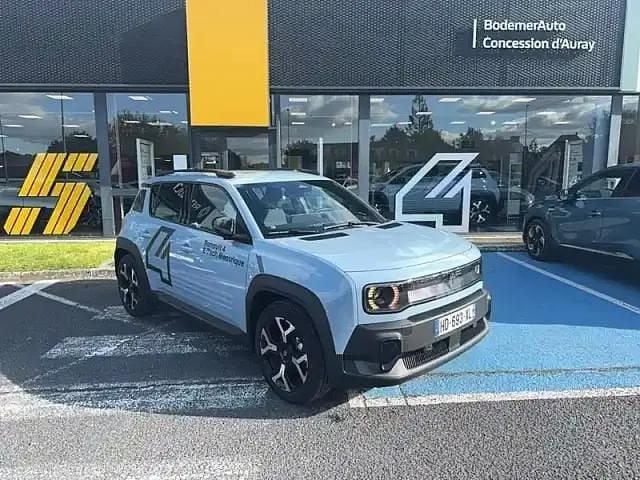Rqu Utilisé 2025 Renault 4 E-Tech SUV | 35 440 € - Image 1/4