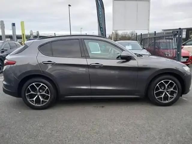 Occasion Alfa Romeo Stelvio Sprint 190 ch (139 kW) 2020 Gris SUV