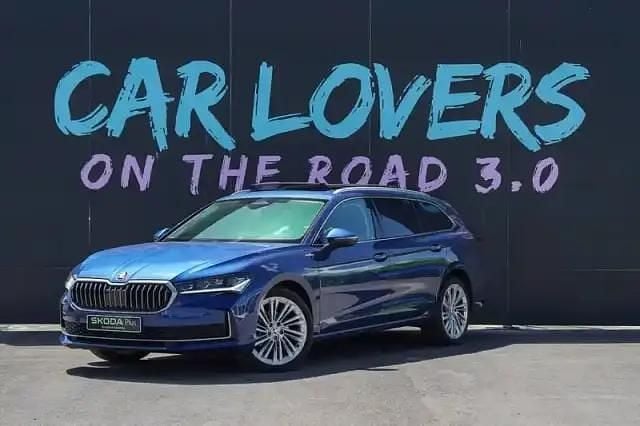 Bleu Utilisé 2024 Skoda Superb LAURIN & KLEMENT Break | 39 890 € (Prix assez cher) - Image 1/4