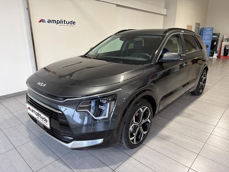 Blanc Occasion 2026 Kia Niro Premium SUV | 33 999 € (Bon prix) - Image 1/4