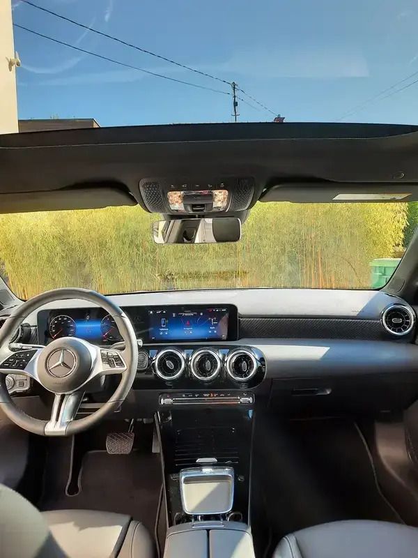 Argent Utilisé 2023 Mercedes A200 Progressive Berline | 30 500 € (Super prix) - Image 1/4