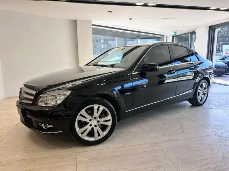 Noir Utilisé 2010 Mercedes C220 Avantgarde Berline | 10 990 € - Image 1/4