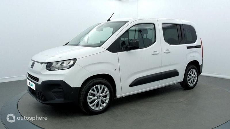 Blanc Nouvelle 2024 Fiat Doblò S Monospace | 26 480 € (Bon prix) - Image 1/4