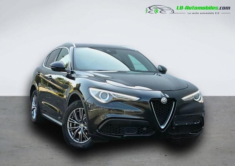 Utilisé 2018 Alfa Romeo Stelvio SUV | 29 900 € (Prix juste) - Image 1/4