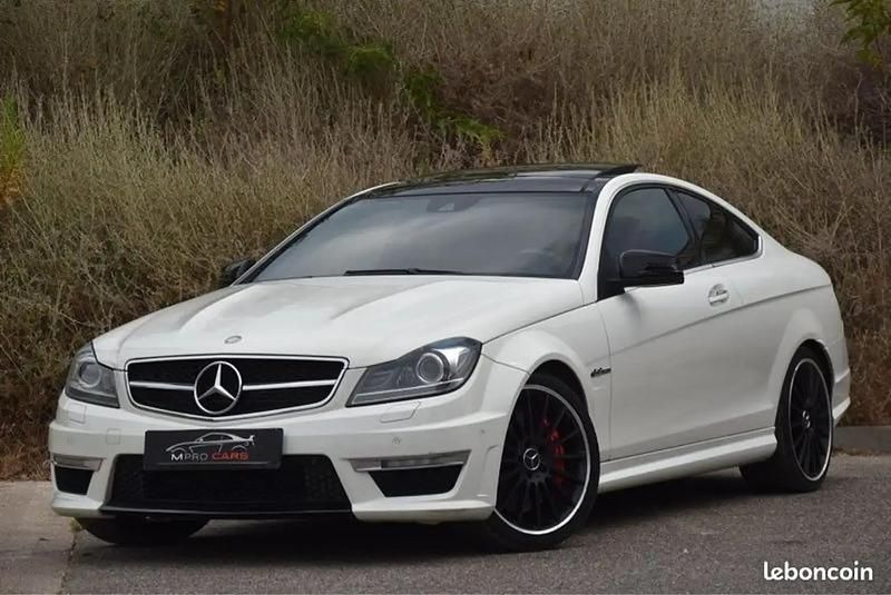 Blanc Utilisé 2012 Mercedes C63 AMG AMG Coupé | 39 980 € (Prix juste) - Image 1/4