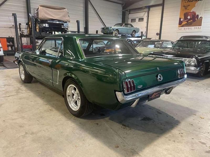 Occasion Ford V8 200 ch (147 kW) 1965 Vert Coupé