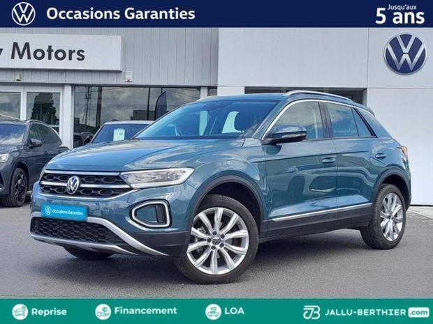 Bleu Utilisé 2024 VW T-Roc Style SUV | 30 980 € (Prix juste) - Image 1/4