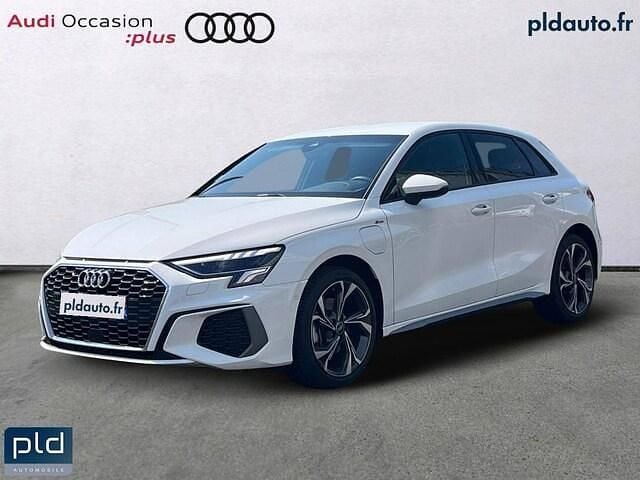 Blanc ibis Utilisé 2024 Audi A3 Sportback e-tron S-Line Citadine | 35 490 € (Prix juste) - Image 1/4