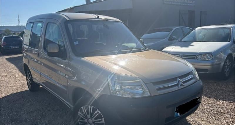 Beige Utilisé 2007 Citroën Berlingo Monospace | 1 999 € - Image 1/4
