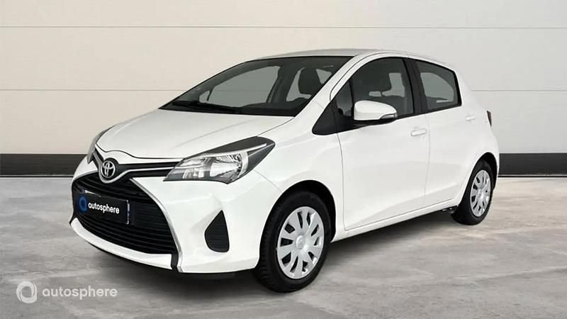 Blanc Utilisé 2017 Toyota Yaris Active Berline | 8 499 € (Prix assez cher) - Image 1/4