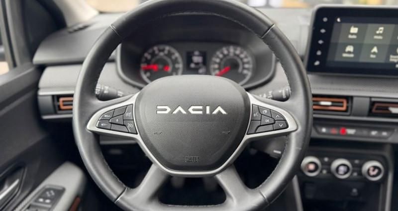 Occasion Dacia Sandero Expression 110 ch (80 kW) 2023 Vert Citadine