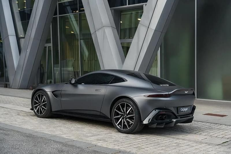 Utilisé 2021 Aston Martin V8 Vantage Coupé | 126 990 € - Image 1/4