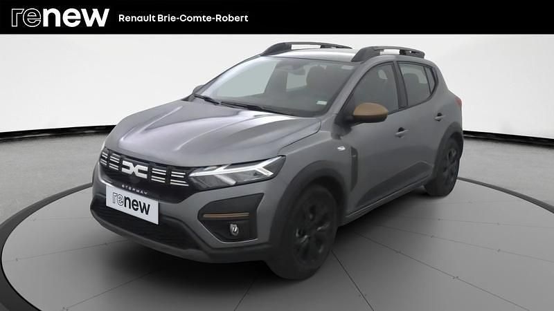 Gris Utilisé 2025 Dacia Sandero Extreme Citadine | 17 880 € (Prix assez cher) - Image 1/4