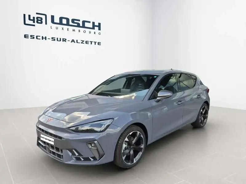 Gris Nouvelle 2025 Cupra Leon Berline | 37 220 € (Prix cher) - Image 1/4