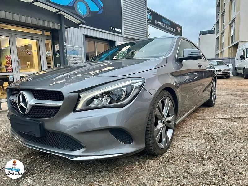 Gris Utilisé 2019 Mercedes CLA200 Berline | 24 400 € (Prix juste) - Image 1/4