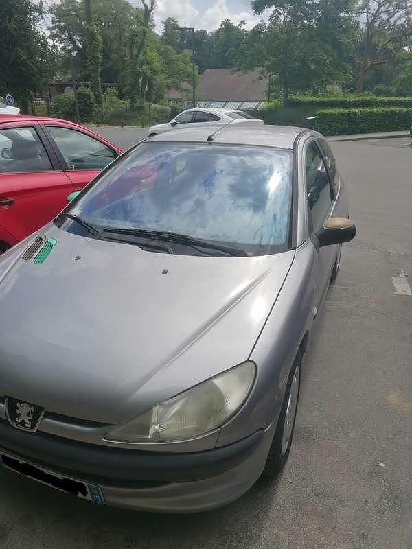 Image 3/4