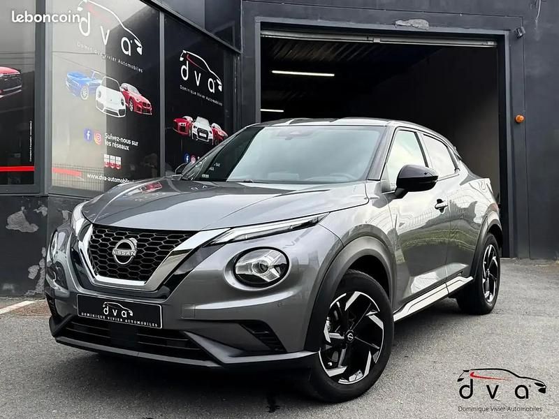 Gris Utilisé 2023 Nissan Juke N-Connecta SUV | 19 990 € (Prix juste) - Image 1/4