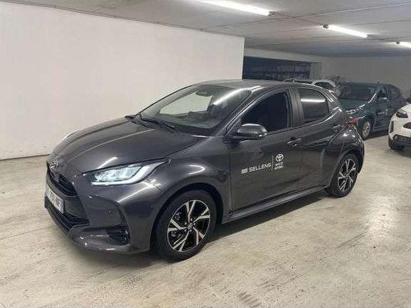 Utilisé 2025 Toyota Yaris Hybrid Design Berline | 27 500 € (Prix cher) - Image 1/1