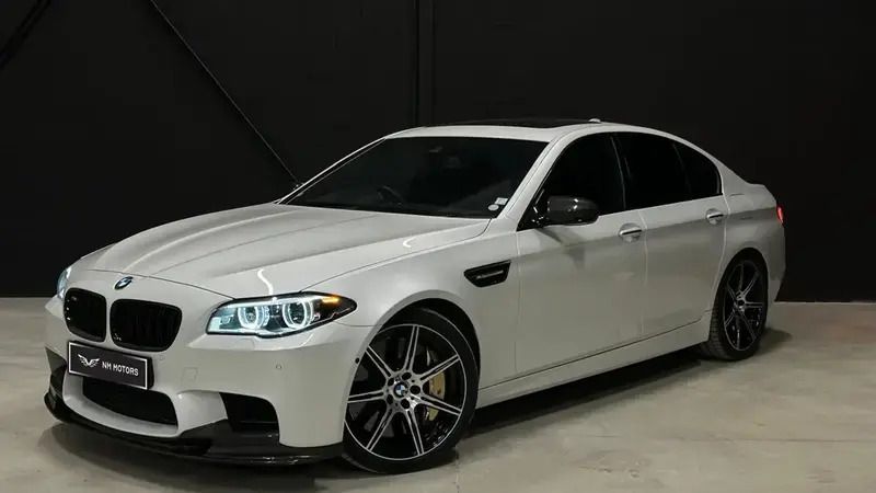 Blanc Utilisé 2017 BMW M5 Sport Line Berline | 74 990 € - Image 1/4