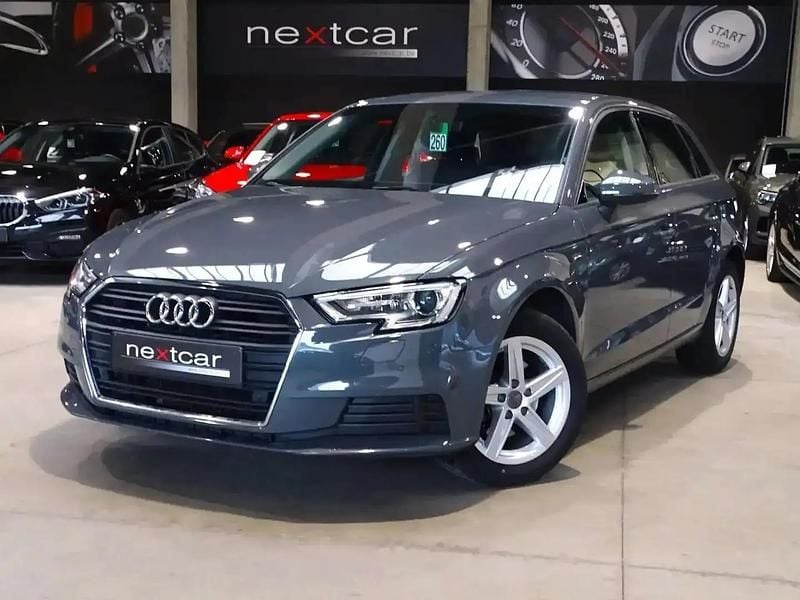 Gris Utilisé 2018 Audi A3 Sportback Berline | 14 490 € (Bon prix) - Image 1/4