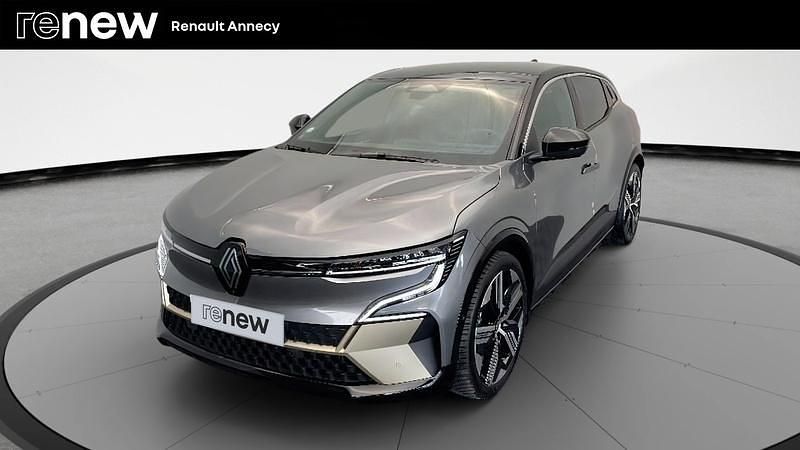 Gris Occasion 2024 Renault Megane E-Tech Iconic Berline | 30 990 € (Prix cher) - Image 1/4