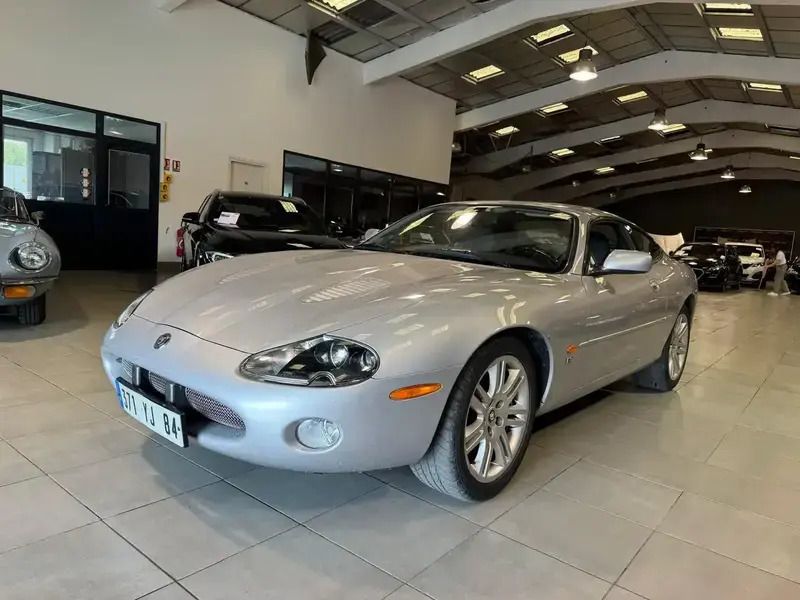 Gris Utilisé 2002 Jaguar XKR Coupé | 24 900 € - Image 1/4