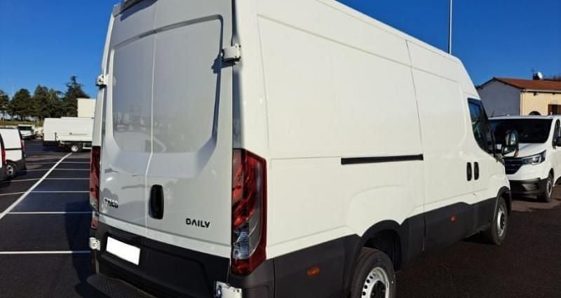 Nouvelle Iveco Daily 156 ch (114 kW) 2025 Berline