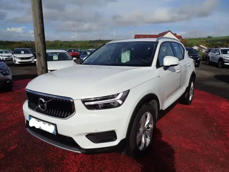 Blanc Utilisé 2018 Volvo XC40 Momentum SUV | 29 800 € - Image 1/4