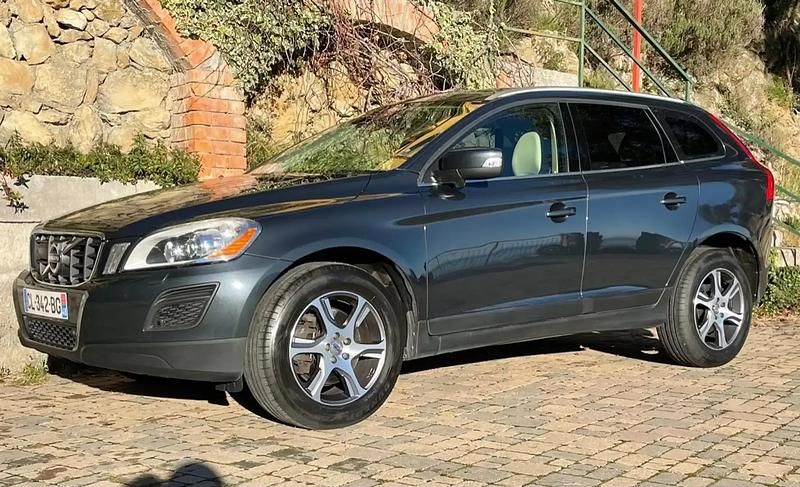 Gris Occasion 2012 Volvo XC60 SUV | 12 990 € - Image 1/4