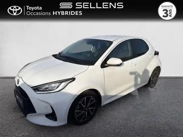 Blanc Occasion 2022 Toyota Yaris Hybrid Design Berline | 19 490 € (Prix juste) - Image 1/4