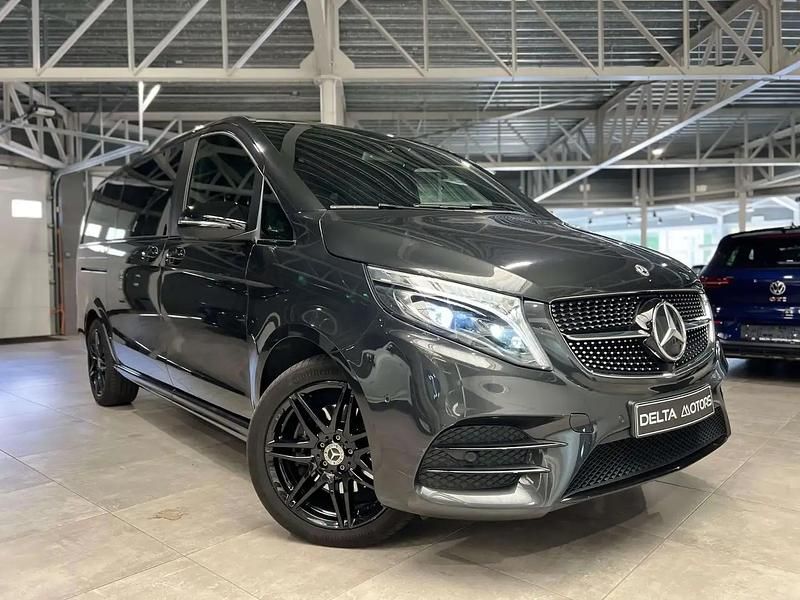 Noir Utilisé 2021 Mercedes V220 AMG Monospace | 53 500 € (Prix assez cher) - Image 1/4