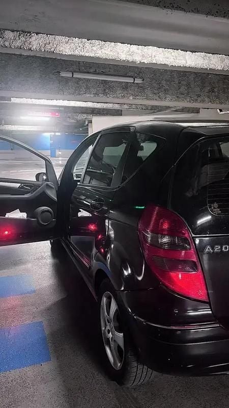Noir Utilisé 2006 Mercedes A200 Avantgarde Berline | 3 500 € - Image 1/4